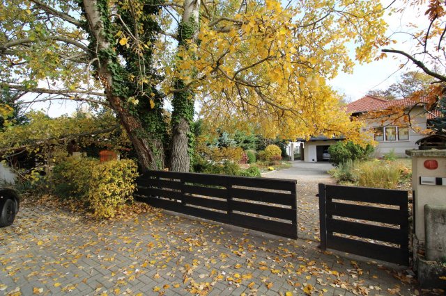 Eladó családi ház, Mogyoródon 285 M Ft, 7 szobás