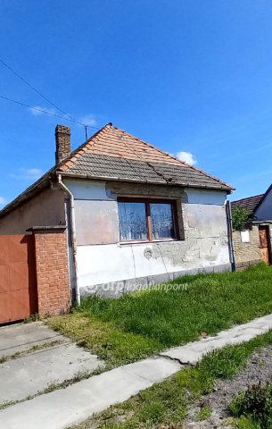 Eladó családi ház, Kalocsán 19.5 M Ft, 3 szobás