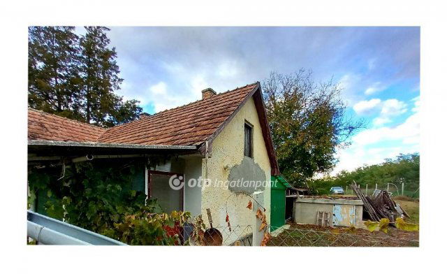 Eladó családi ház, Debrecenben 11 M Ft, 1 szobás