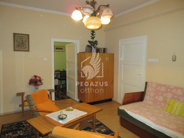 Eladó téglalakás, Királdon 8.5 M Ft, 2 szobás