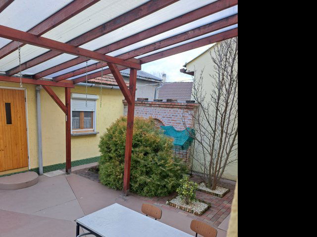 Eladó családi ház, Gyulán 69.9 M Ft, 4+1 szobás