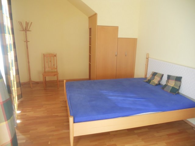 Kiadó téglalakás, albérlet, Pécsett 365 E Ft / hó, 5 szobás