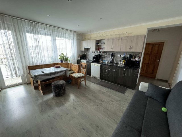 Eladó téglalakás, Siófokon 66.9 M Ft, 3+1 szobás