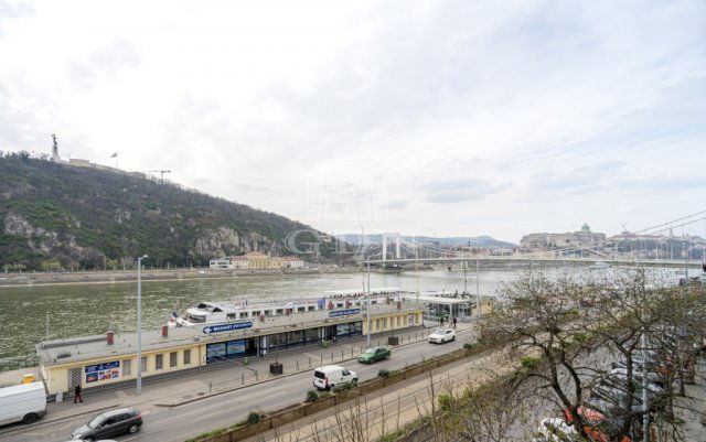 Eladó téglalakás, Budapesten, V. kerületben 281.918 M Ft