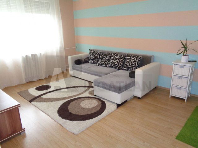 Kiadó panellakás, albérlet, Szegeden 150 E Ft / hó, 2 szobás