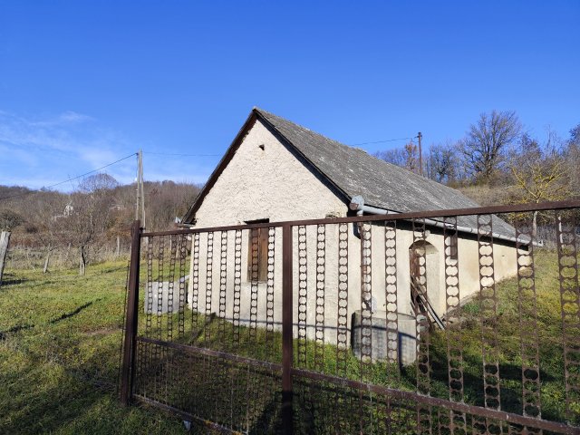 Eladó mezogazdasagi ingatlan, Balatoncsicsón 33.7 M Ft