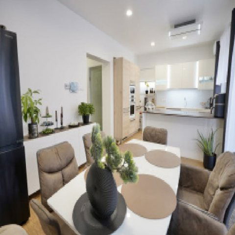 Eladó sorház, Vácon 199.9 M Ft, 5+1 szobás