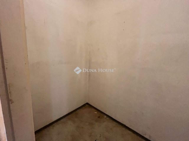 Eladó panellakás, Budapesten, XV. kerületben 61 M Ft, 2 szobás