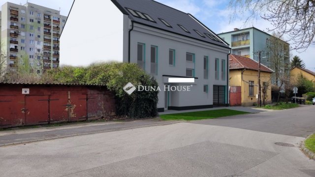 Eladó téglalakás, Nyíregyházán 44.312 M Ft, 2 szobás