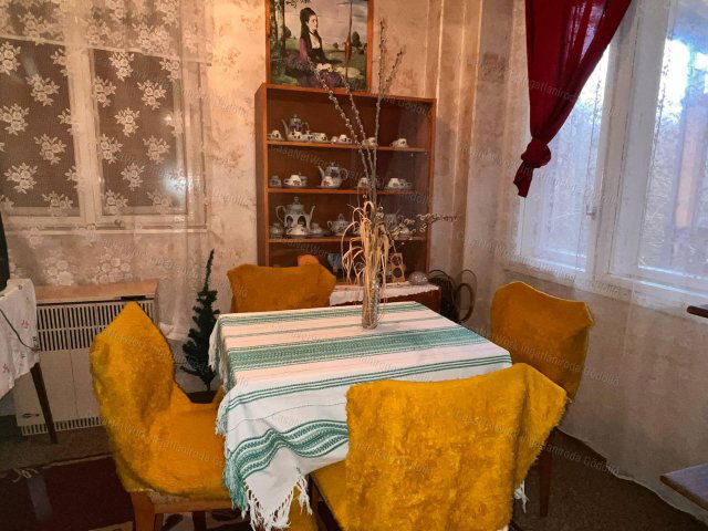 Eladó családi ház, Versegen 17.5 M Ft, 3+1 szobás