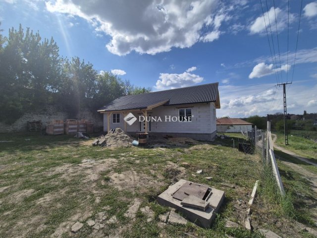 Eladó családi ház, Enyingen 46 M Ft, 3 szobás