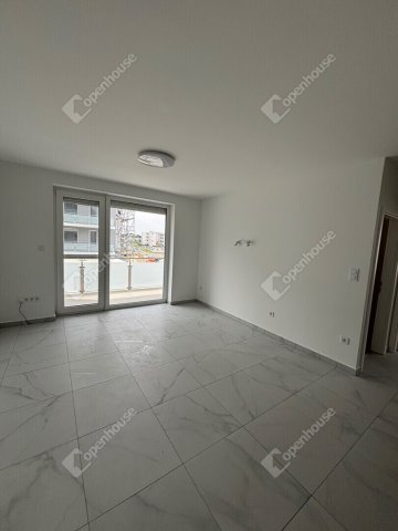 Kiadó téglalakás, albérlet, Győrött 230 E Ft / hó, 3 szobás