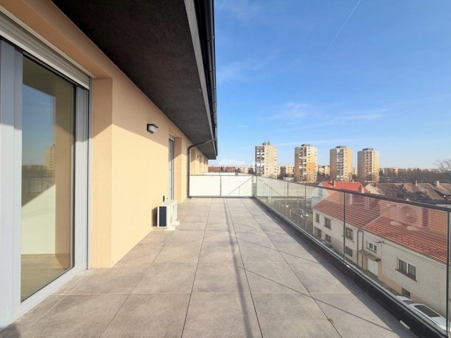 Eladó téglalakás, Szombathelyen 62.9 M Ft, 2 szobás