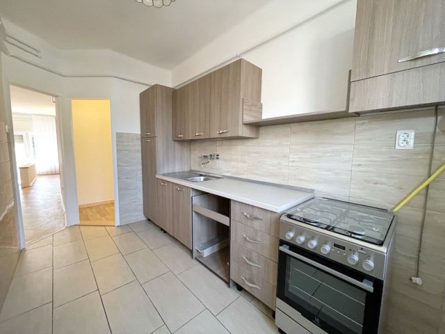 Kiadó sorház, albérlet, Debrecenben 370 E Ft / hó, 4 szobás