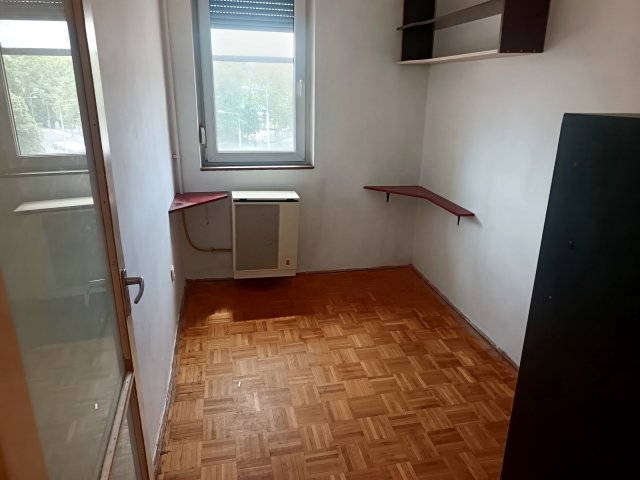 Eladó téglalakás, Nyíregyházán 43 M Ft, 2+1 szobás