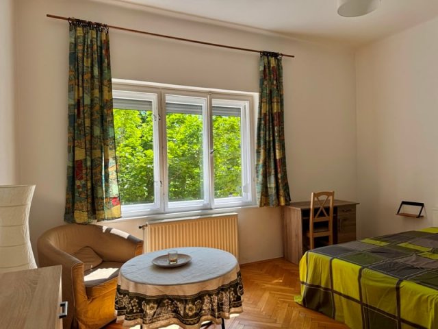 Kiadó téglalakás, albérlet, Pécsett, Igló utcában, 1 szobás