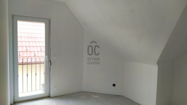 Eladó téglalakás, Budaörsön 140.16 M Ft, 3 szobás