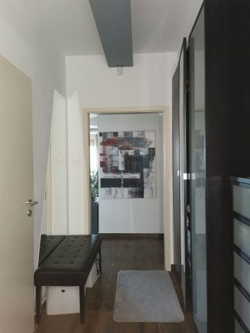Eladó családi ház, Sopronban 250 M Ft, 8 szobás