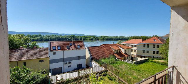 Eladó családi ház, Vácon 120 M Ft, 2+2 szobás