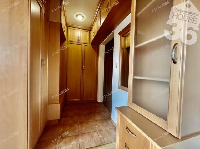 Eladó téglalakás, Kecskeméten 65 M Ft, 2 szobás