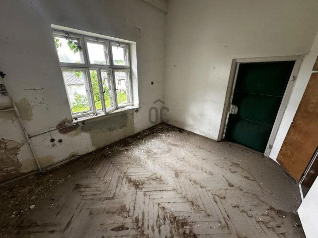 Eladó családi ház, Zalalövőn 65 M Ft, 10 szobás