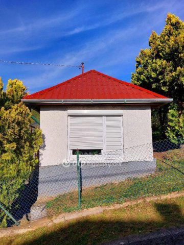 Eladó családi ház, Somoskőújfalun 8.7 M Ft, 2 szobás