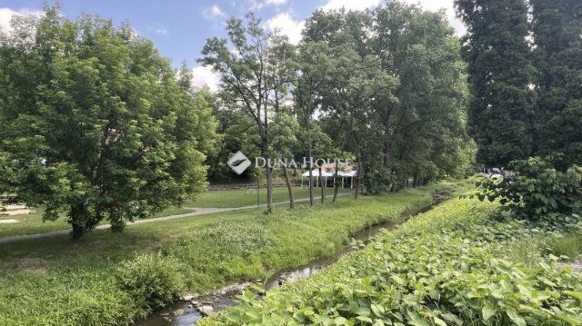 Eladó családi ház, Szarvaskőben 30.99 M Ft, 2 szobás