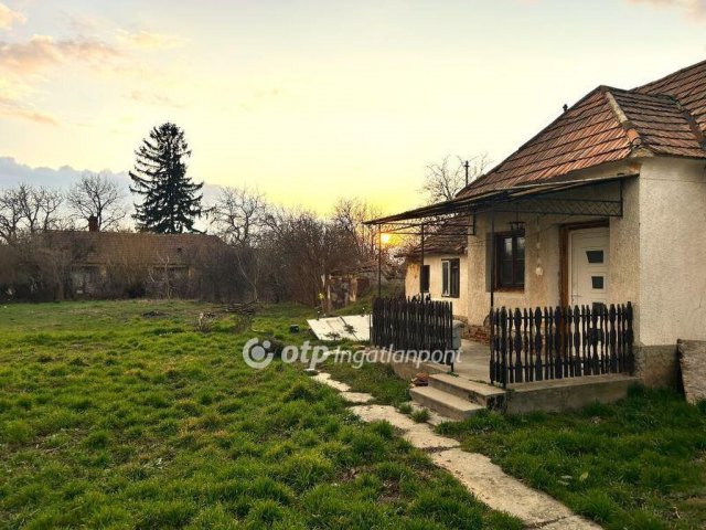 Eladó családi ház, Kenyerin 13.99 M Ft, 1+1 szobás