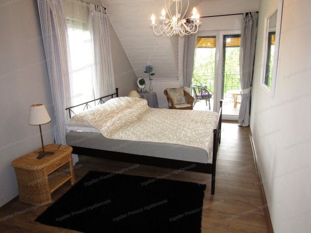 Eladó nyaraló, Badacsonytomajon 85 M Ft, 3 szobás