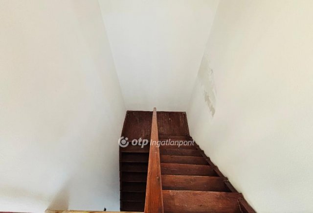 Eladó ikerház, Hajdúböszörményen 69 M Ft, 5 szobás