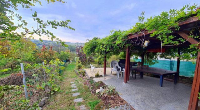 Eladó családi ház, Mogyoródon 159 M Ft, 5 szobás