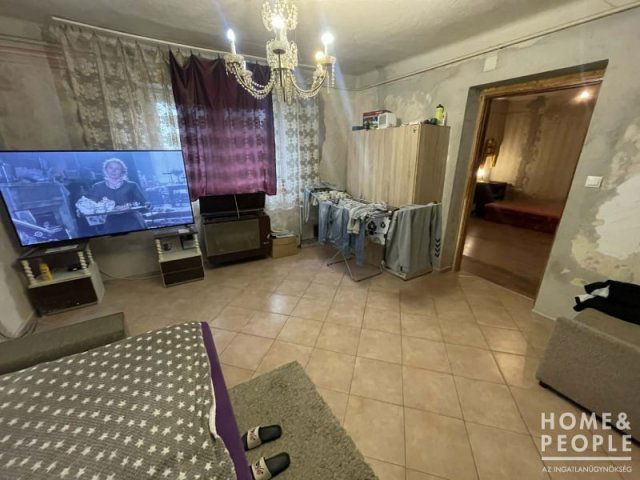 Eladó családi ház, Röszkén 49.99 M Ft, 3 szobás