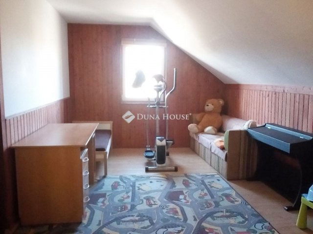 Eladó családi ház, Kulcson 69 M Ft, 5 szobás