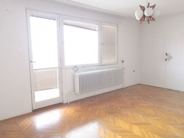 Eladó téglalakás, Zalakaroson 29.99 M Ft, 3 szobás