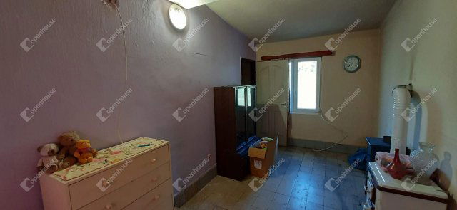 Eladó családi ház, Lovásziban 9 M Ft, 2 szobás