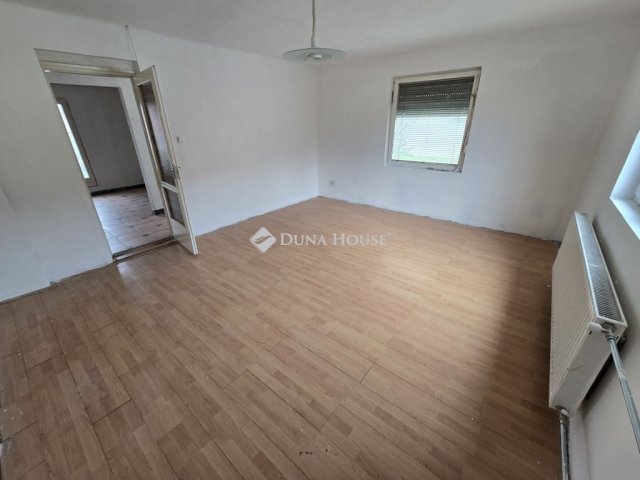 Eladó családi ház, Simontornyán 19.9 M Ft, 2 szobás