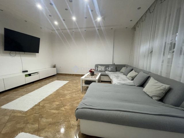 Eladó ikerház, Kecskeméten 139.9 M Ft, 4 szobás