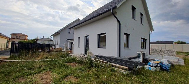 Eladó ikerház, Harkán 120 M Ft, 4 szobás / költözzbe.hu
