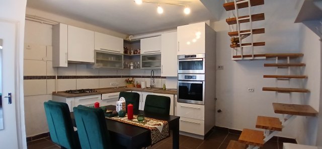 Eladó családi ház, Budapesten, XV. kerületben 144 M Ft, 5 szobás