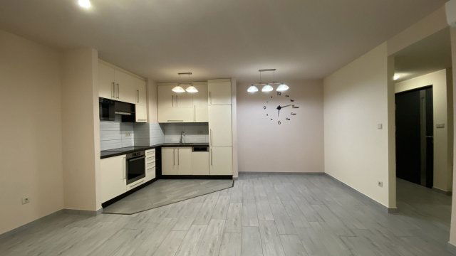 Kiadó téglalakás, albérlet, Debrecenben 350 E Ft / hó, 3 szobás