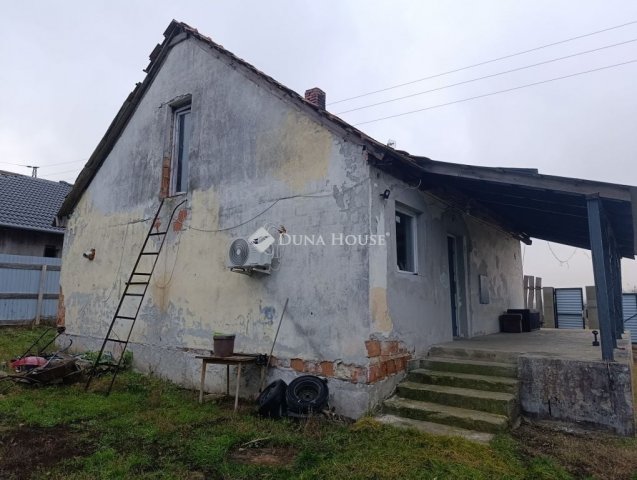 Eladó családi ház, Isaszegen 39 M Ft, 3 szobás