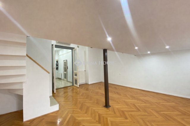 Eladó téglalakás, Budapesten, VI. kerületben 84.9 M Ft, 1 szobás