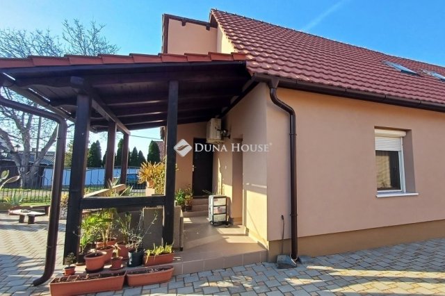 Eladó családi ház, Nagykőrösön 81 M Ft, 5+1 szobás