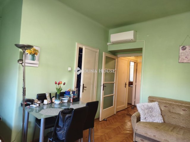 Eladó téglalakás, Budapesten, I. kerületben 75 M Ft, 1 szobás