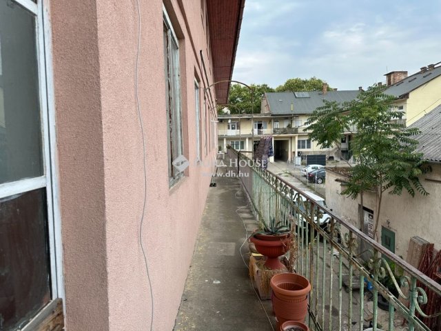 Eladó családi ház, Budapesten, XIV. kerületben 400 M Ft