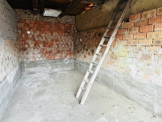 Eladó családi ház, Gombán 19.9 M Ft, 2 szobás