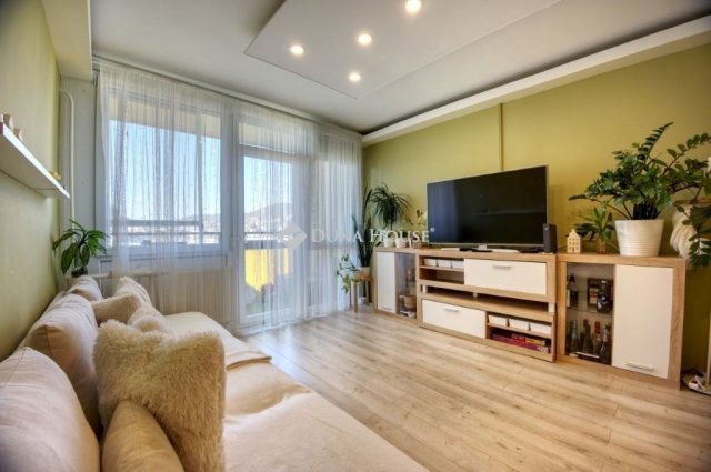 Eladó panellakás, Budaörsön 108 M Ft, 2+1 szobás