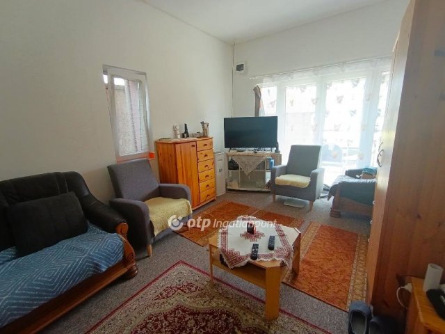 Eladó ikerház, Biatorbágyon 51.99 M Ft, 2 szobás