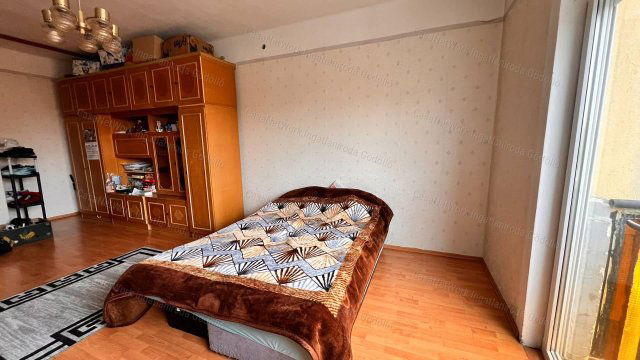 Eladó panellakás, Gödöllőn 49 M Ft, 1+1 szobás