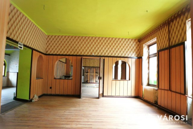 Eladó üzlethelyiség, Szentgotthárdon 90 M Ft, 6 szobás